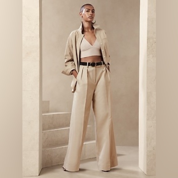 NWT! Banana Republic Oyster Pearl Cruise Wide Leg Pants - Size 16